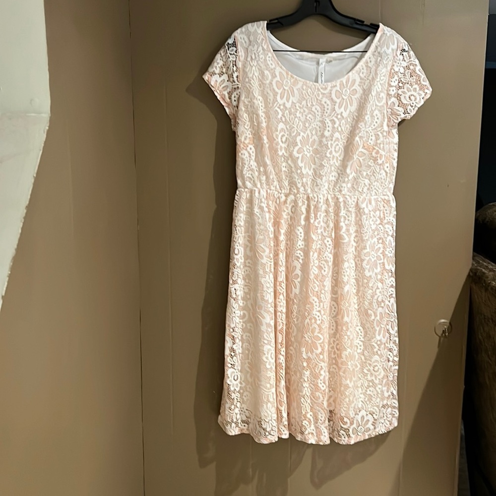 NY & Collection Lace Illusion Dress Buff Peach Color. Sz L NEW